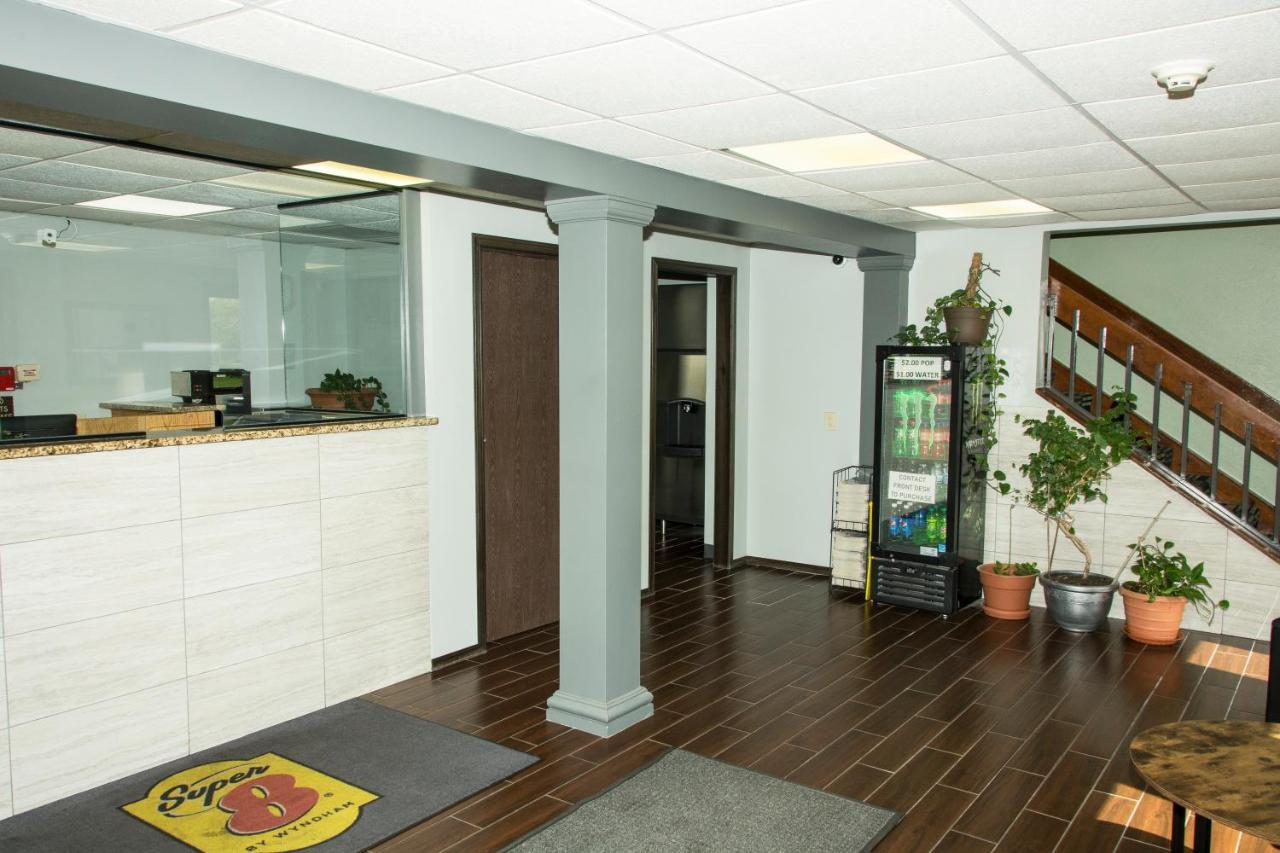 Super 8 By Wyndham Michigan City Extérieur photo