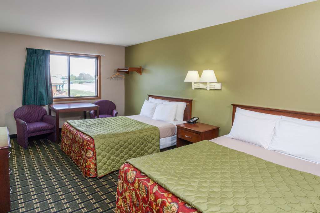Super 8 By Wyndham Michigan City Chambre photo