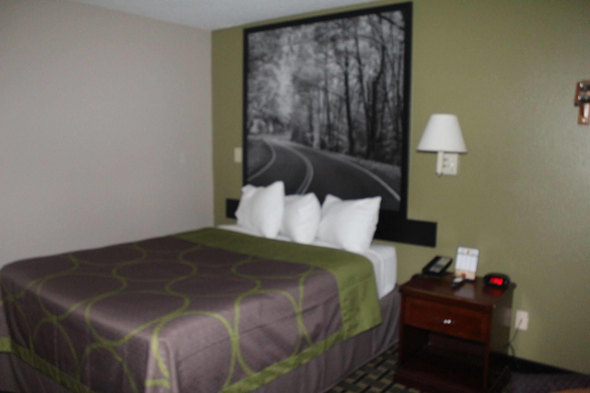 Super 8 By Wyndham Michigan City Extérieur photo